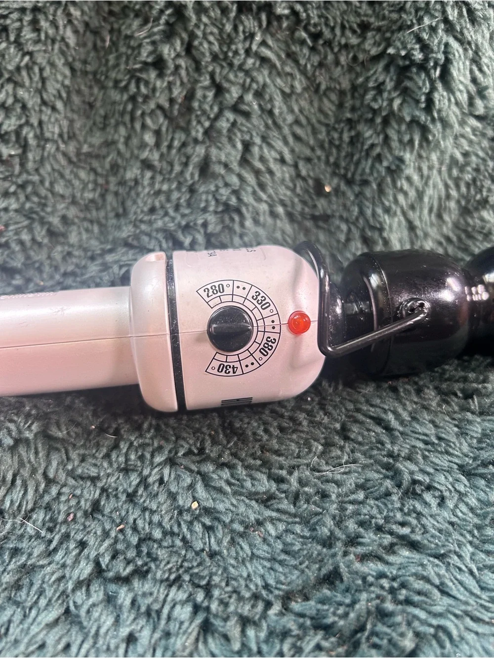 Hot Shot Tools Pink and Black Beaded Curling Wand - Texturizing Styler